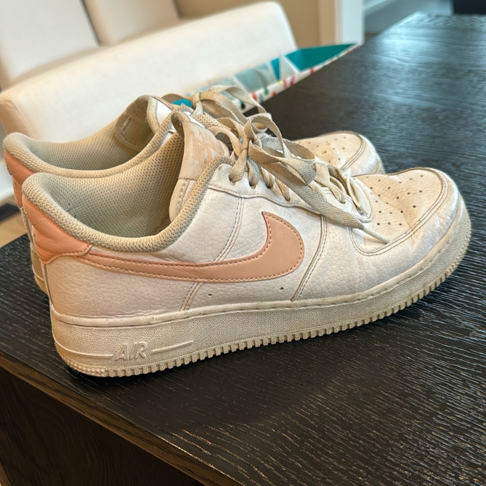 Nike Air Force 1